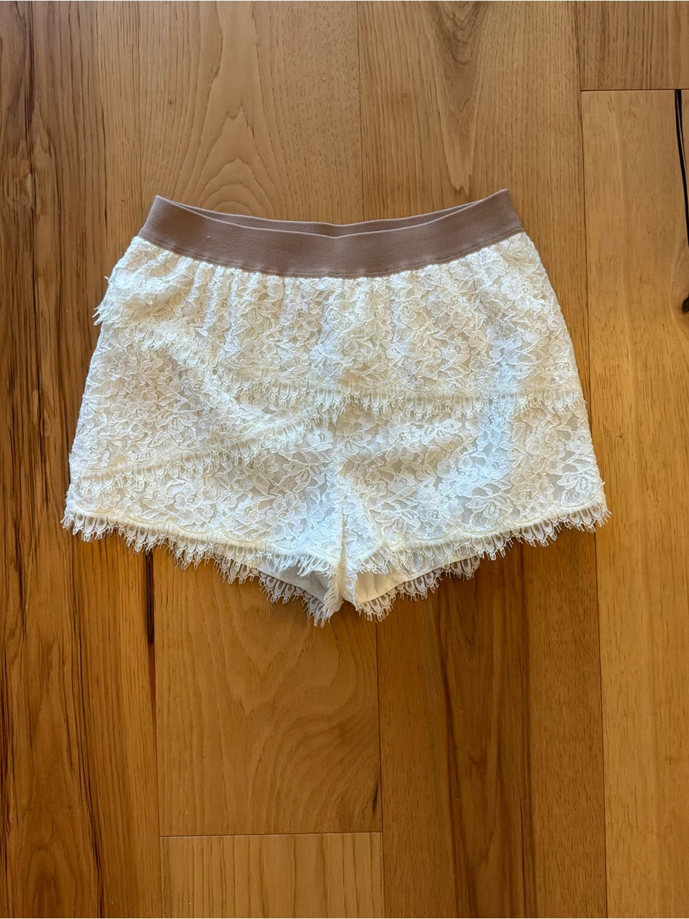 BCBGMaxAzria White Lace Shorts with Tan Waistband, Size XXS